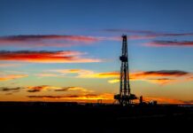 Czy trzeba wozić płyn do szyb?