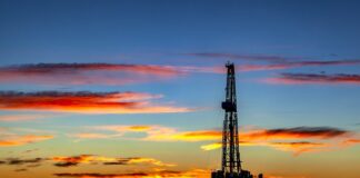 Czy trzeba wozić płyn do szyb?