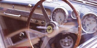 Dlaczego Ferrari jest żółte?