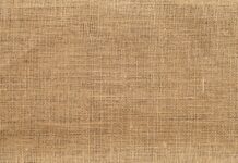 Jakim papierem szlifować włókno szklane?