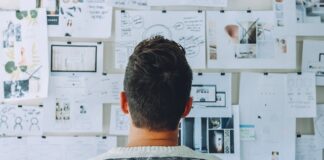 Kto jest projektantem poloneza?