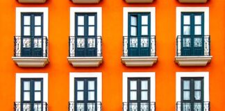 Czym skrobać szyby żeby nie rysować?