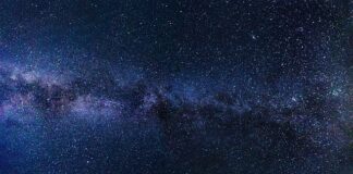 Jak kłaść tapetę szklana?