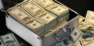 Ile zarabia operator maszyn budowlanych?