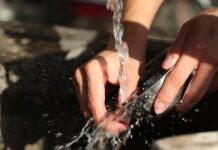 Czym najlepiej umyć przyczepę kempingową?