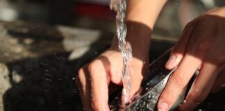 Czym najlepiej umyć przyczepę kempingową?