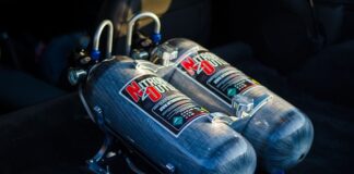 Czy nitro niszczy lakier samochodowy?