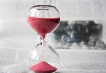 Po jakim czasie nakłada się lakier bezbarwny? Po jakim czasie nakłada się lakier bezbarwny?