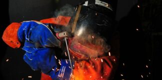 Jaka maska do spawania elektrodą?