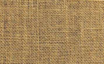 Czy tapetę z włókna szklanego trzeba malować? Czy tapetę z włókna szklanego trzeba malować?