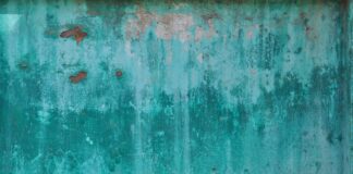 Jak usunąć drobne ogniska korozji z karoserii samochodu?