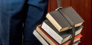 Jak wygląda egzamin na ładowarkę?